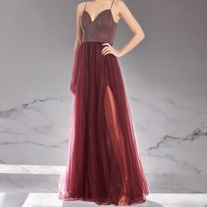 B. Darlin
Sleeveless Mini Dot Printed Bra Bodice Full Tulle Skirt Ball Gown 3/4